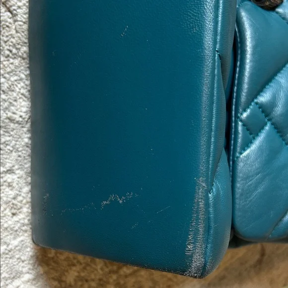 Teal Quilted Chain Shoulder Bag - Picture 4 of 4